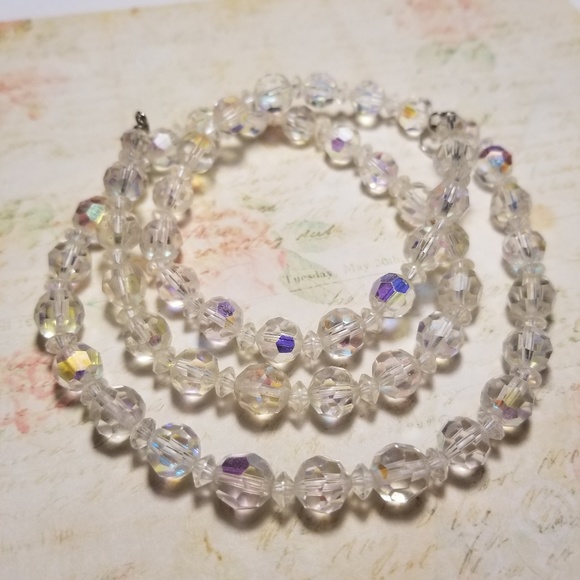 Gorgeous VTG Aurora Borealis Crystal Necklace - Picture 6 of 6